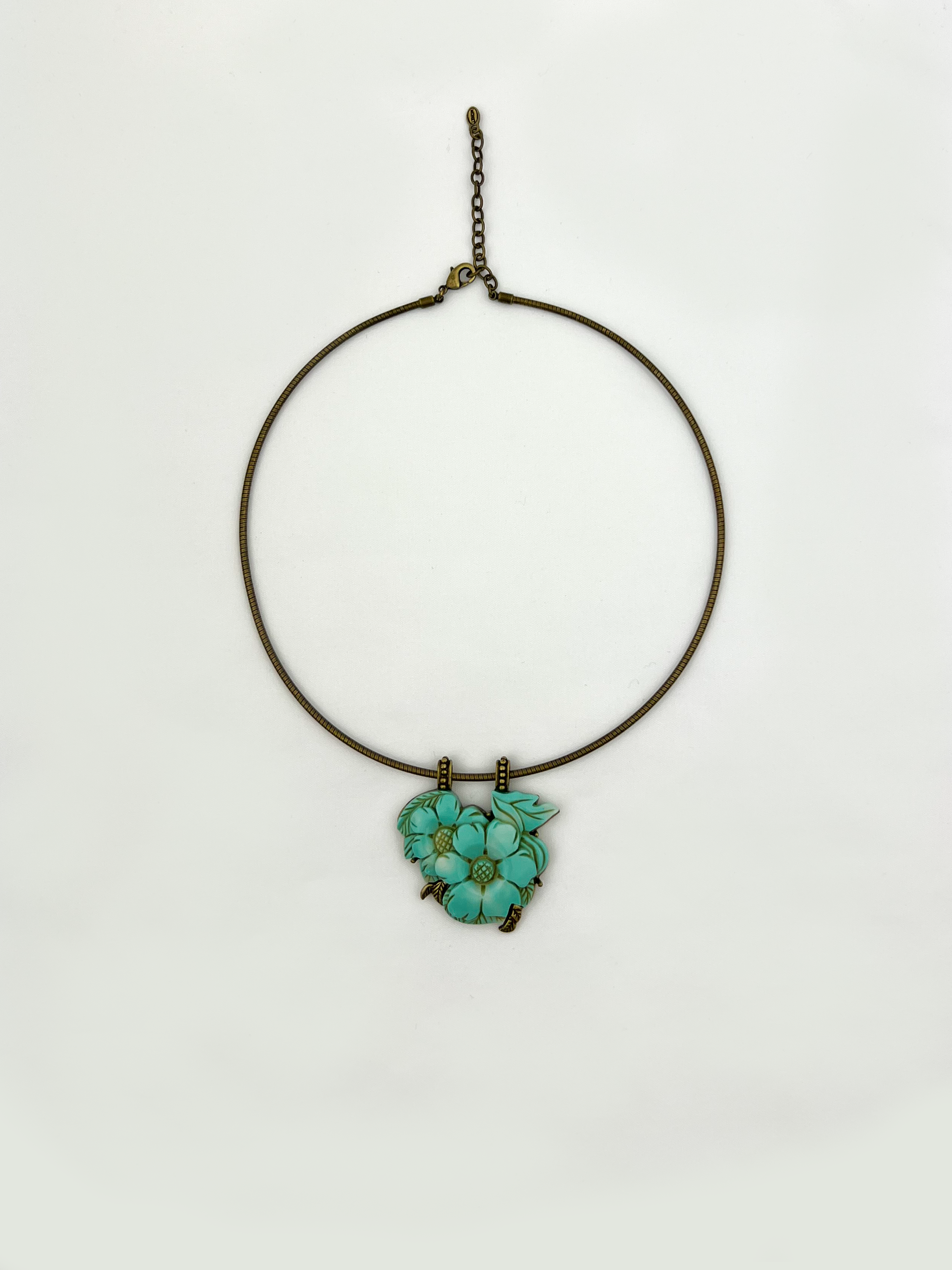 Seafoam Flower Brass Choker