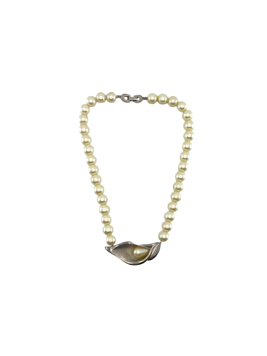 Pearl Choker